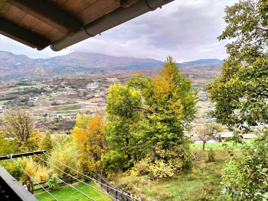 Appartamento Di Montagna Lo Grop Chambave Exterior foto